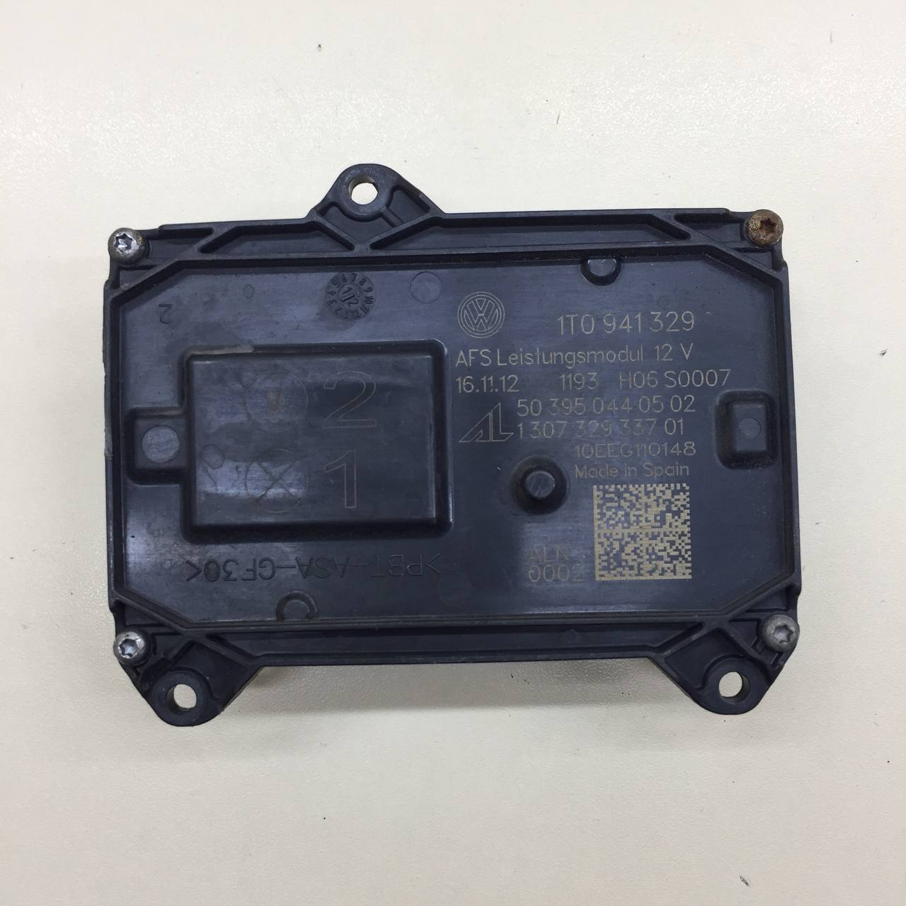 Блок ксеноновой лампы Volkswagen Passat CC 2008-2017