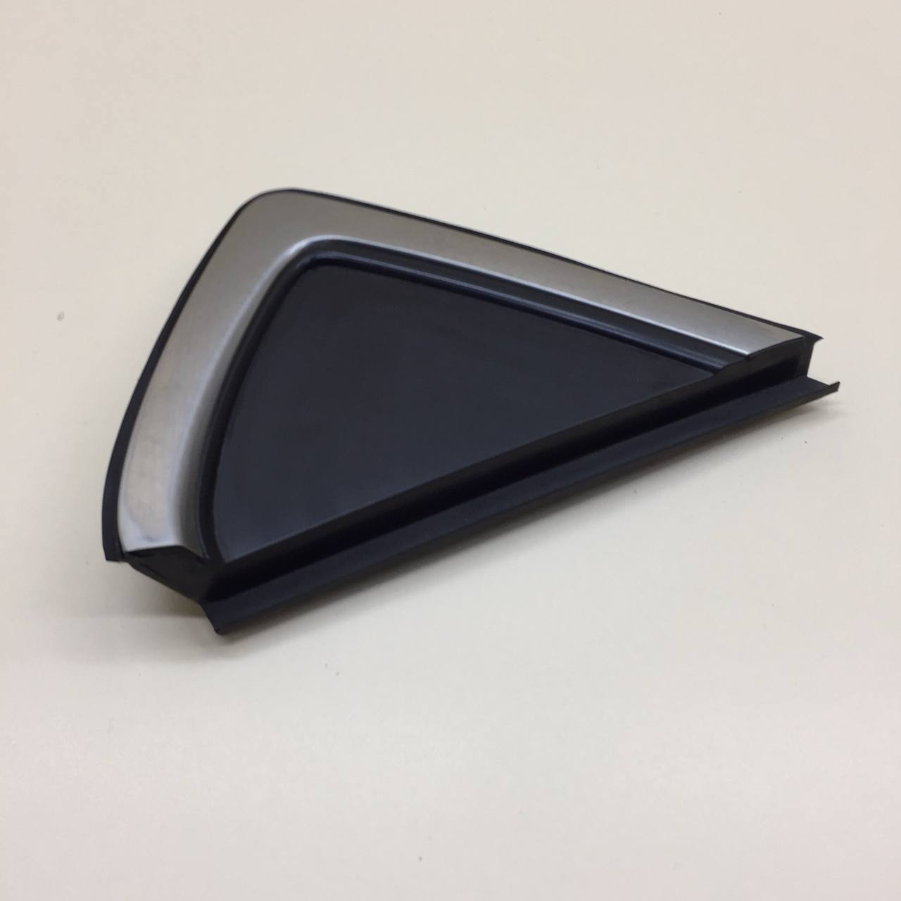 Накладка заднего крыла правого Mazda Mazda 6 (GH) 2007-2012