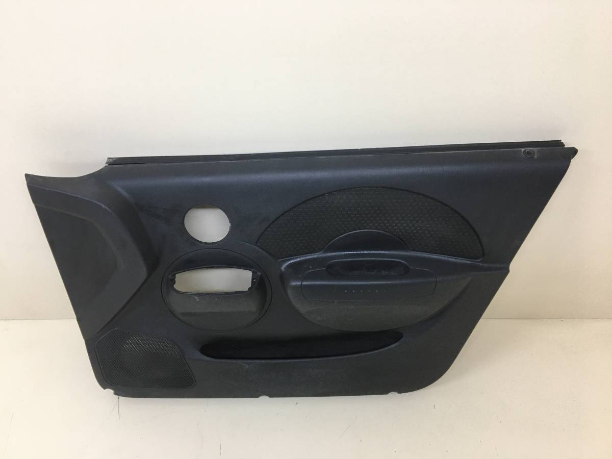 Обшивка двери передней правой Chevrolet Aveo T200 2003-2008