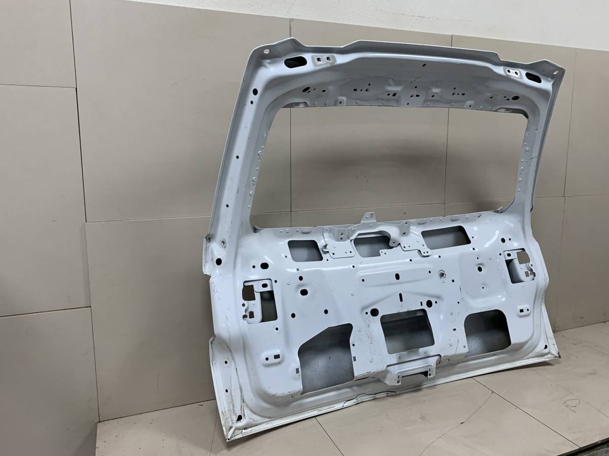 Дверь багажника Land Rover Discovery Sport 2014>