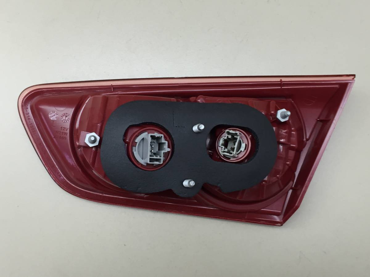 Фонарь задний внутренний левый Mitsubishi Lancer X (CX, CY)  2007>