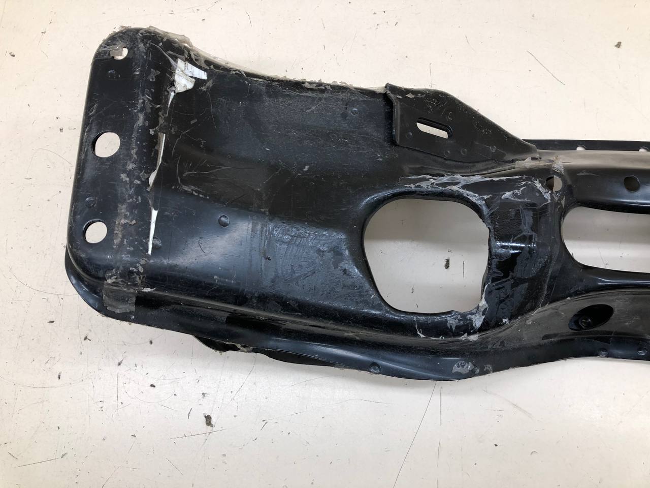 Балка подмоторная Subaru Legacy (B12) 1998-2003