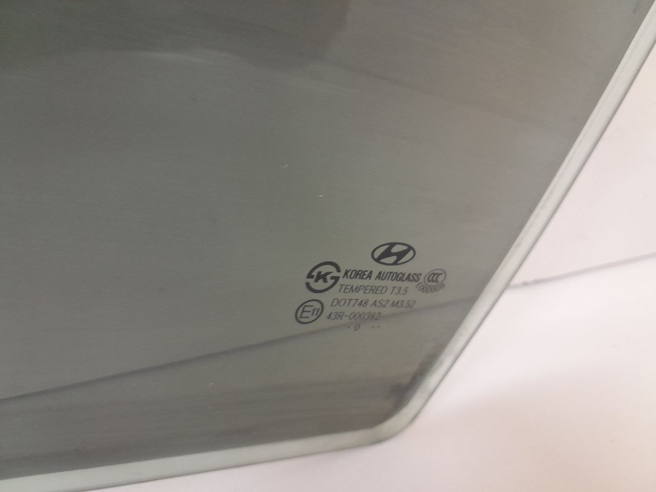 Стекло двери задней левой Hyundai Sonata 6 (YF) 2010-2014