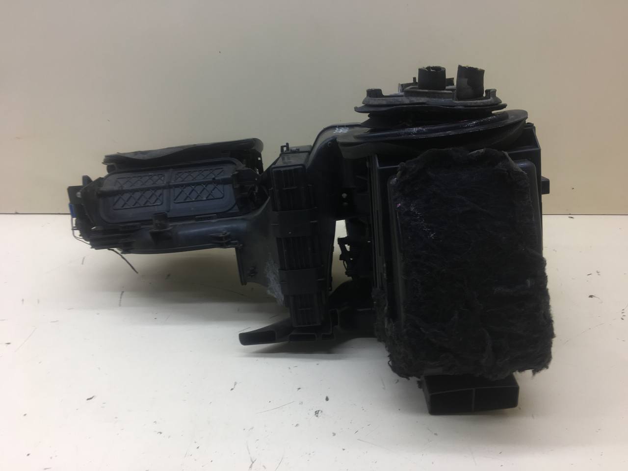Корпус отопителя Skoda Rapid 2012-2020 Корпус отопителя Skoda Rapid 2012-2020