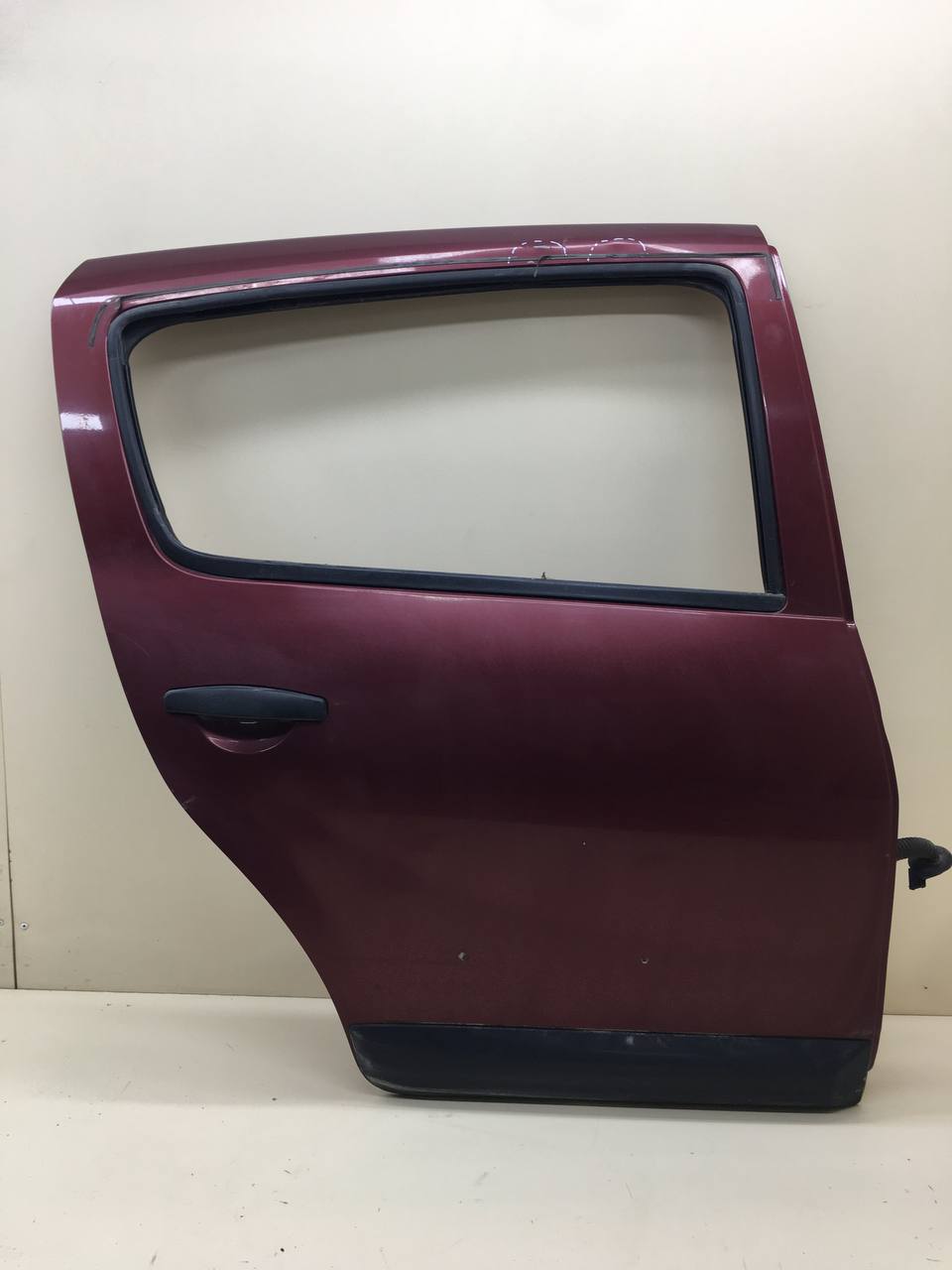 Дверь задняя правая Renault Sandero 2009-2014 Дверь задняя правая Renault Sandero 2009-2014