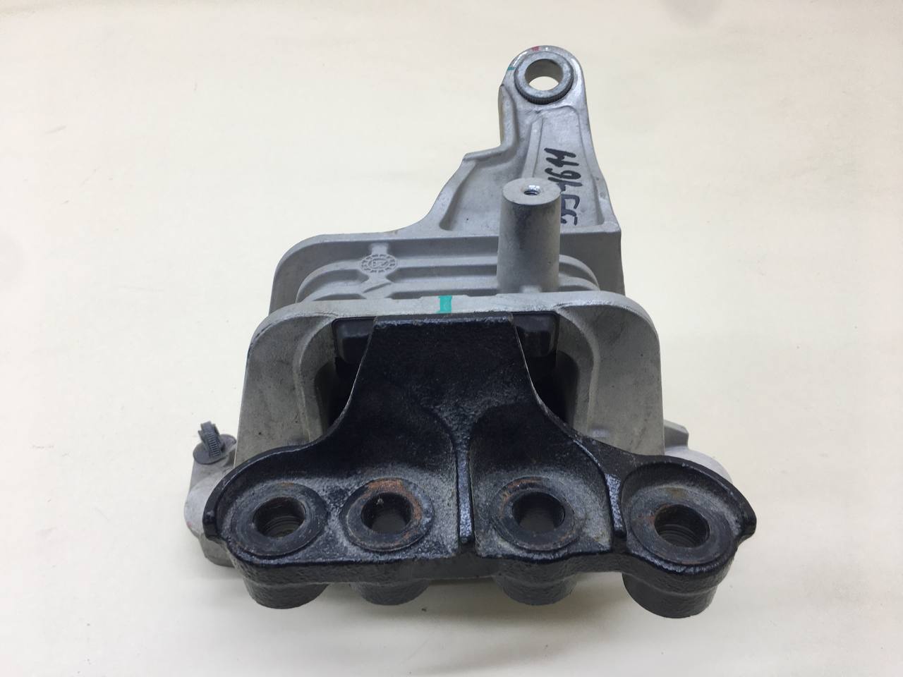 Опора двигателя EXEED RX 2022>