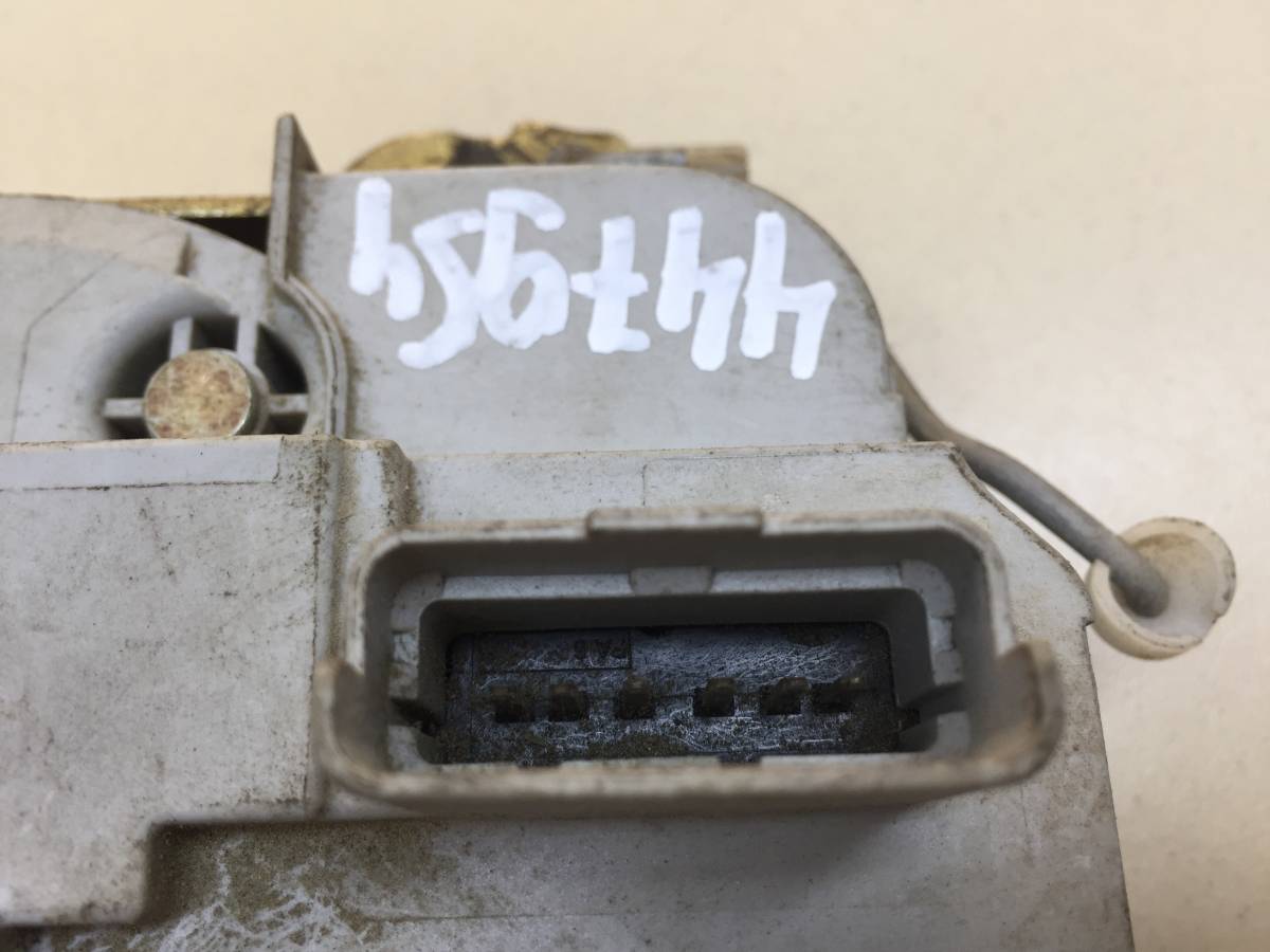 Замок двери передней правой Peugeot 307 2001-2008