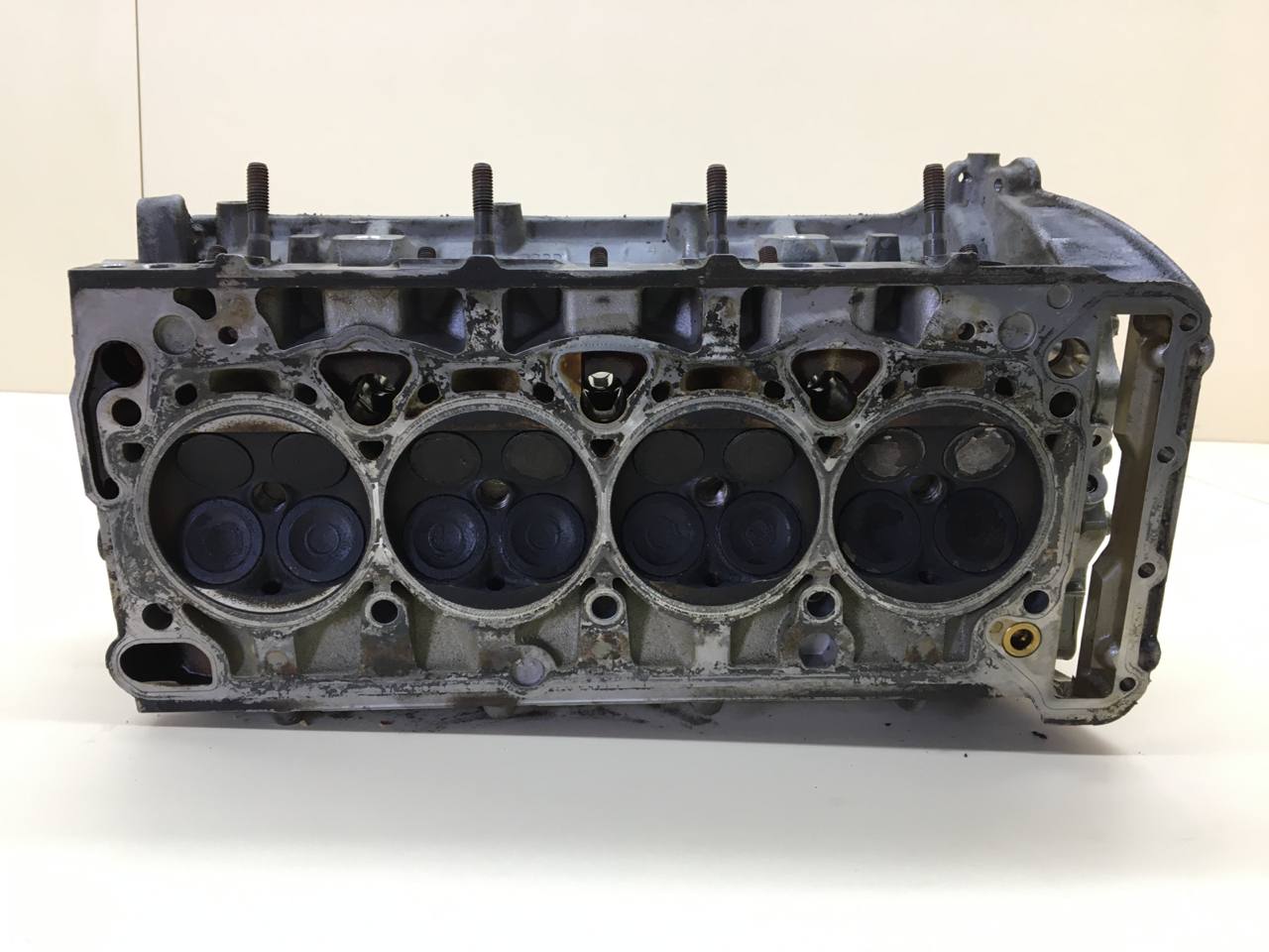 Головка блока цилиндров Volkswagen Passat B7 2011-2015 Головка блока цилиндров Volkswagen Passat B7 2011-2015