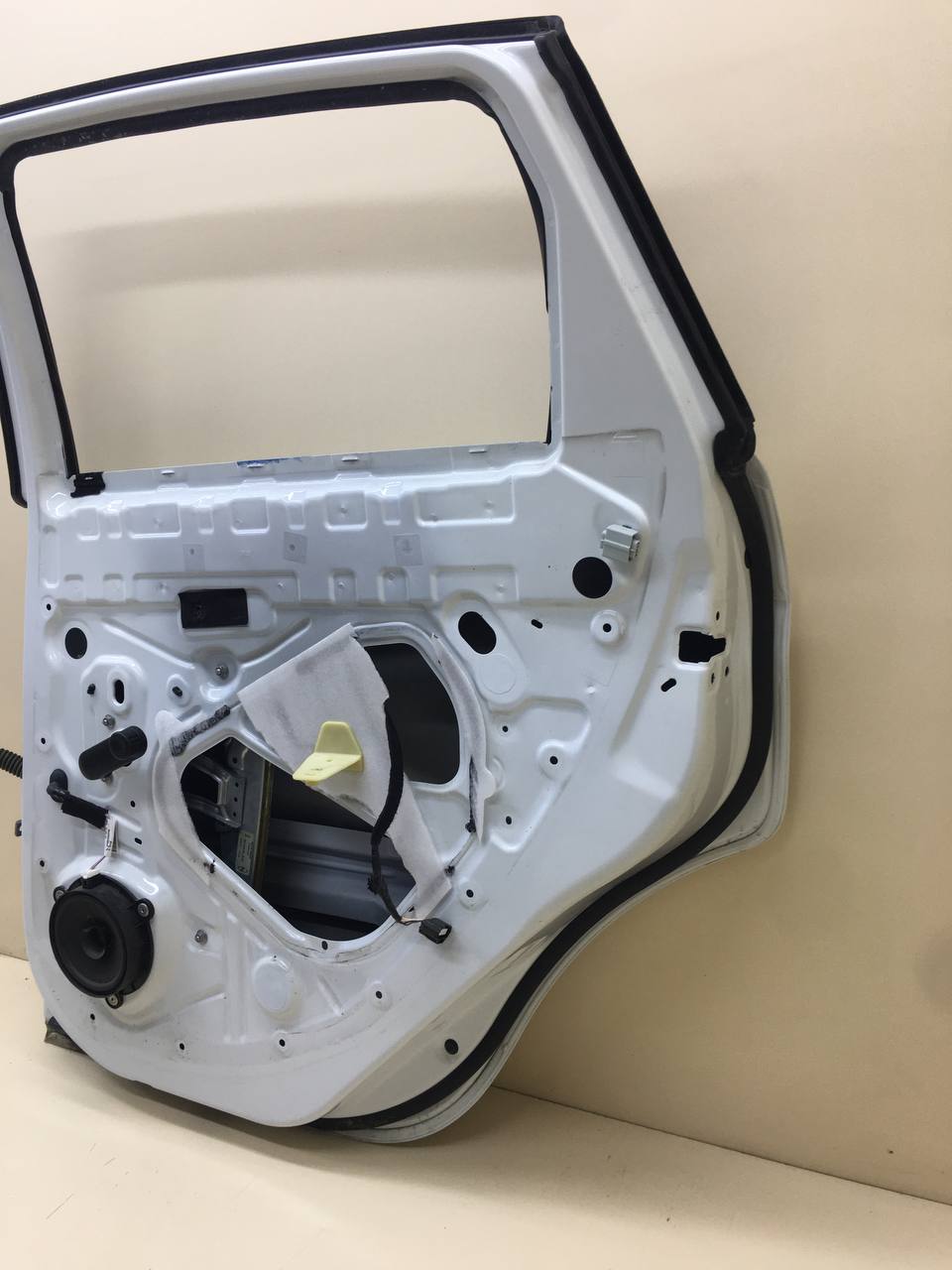 Дверь задняя правая Lada X-RAY 2016>