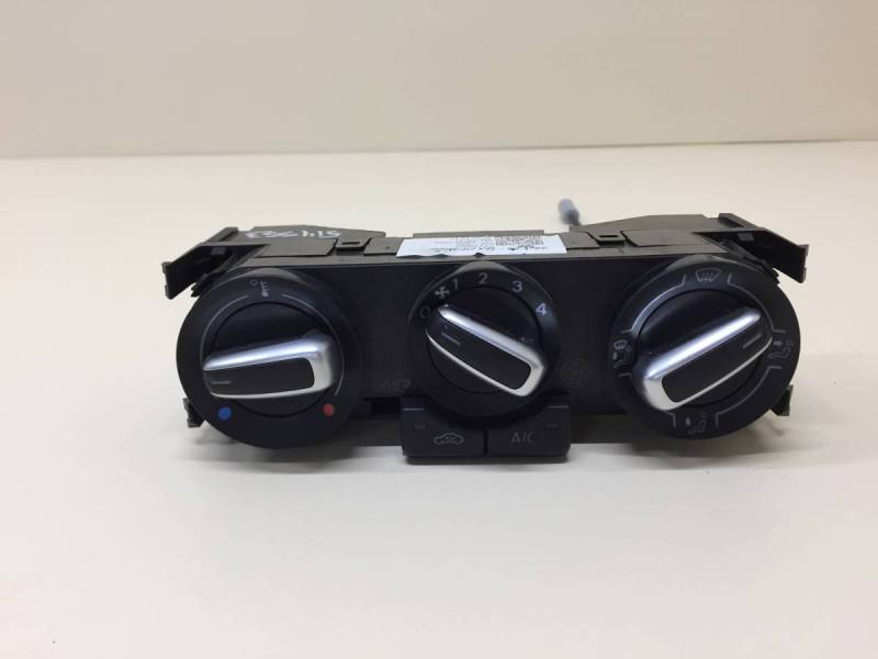 Блок управления отопителем Volkswagen Polo (MK5) 2011-2020
