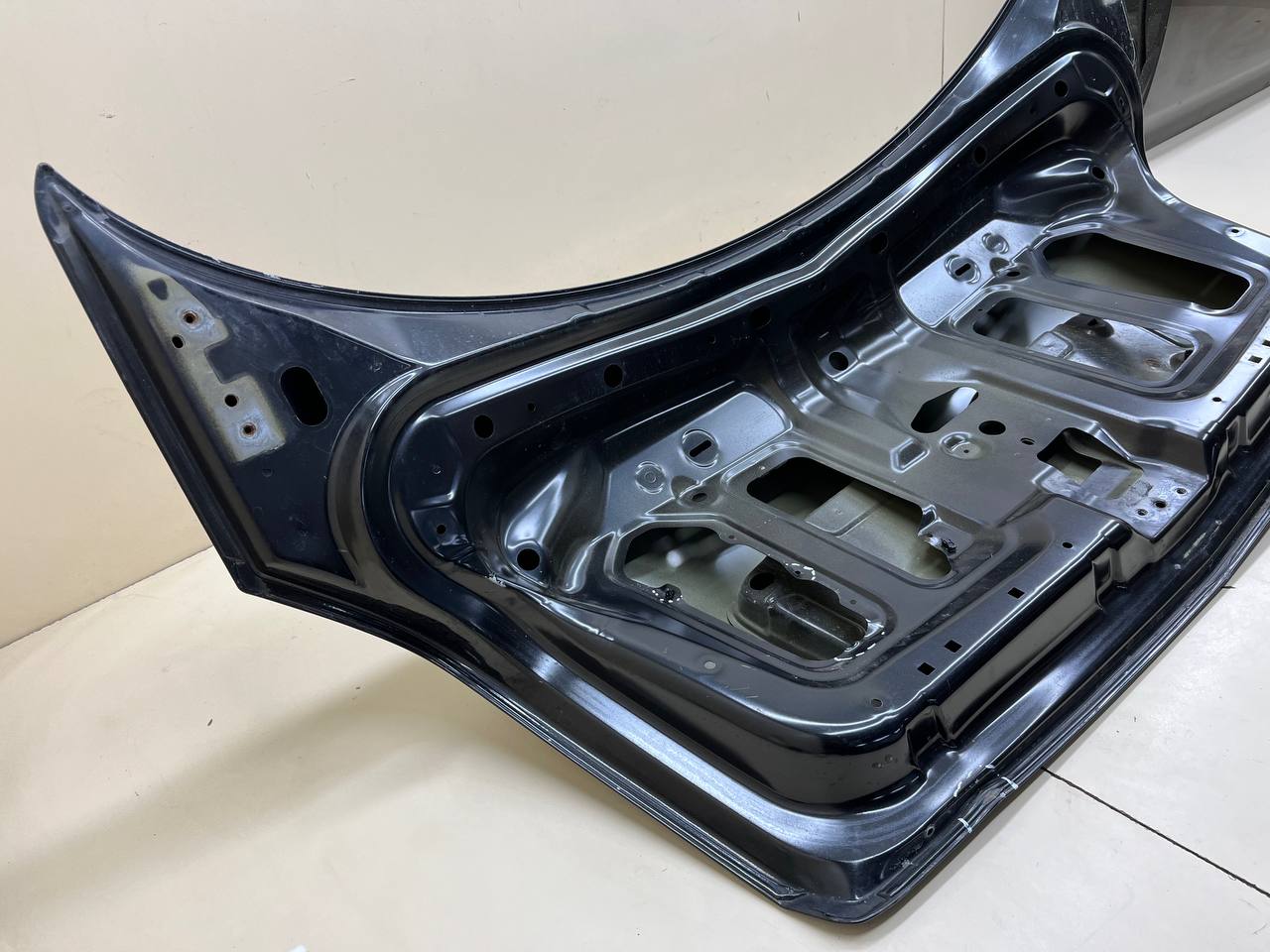 Крышка багажника Nissan Primera (P12) 2002-2007
