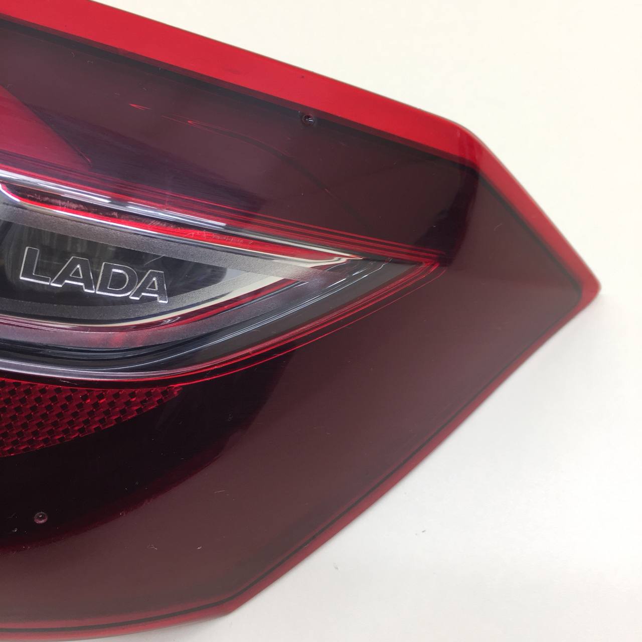 Фонарь задний наружный правый Lada Vesta 2015>