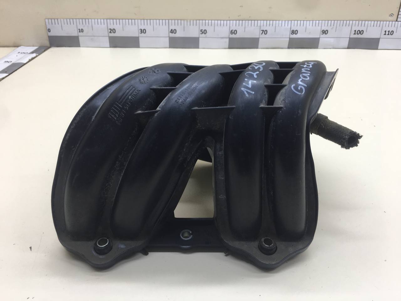 Коллектор впускной Lada Granta 2011>