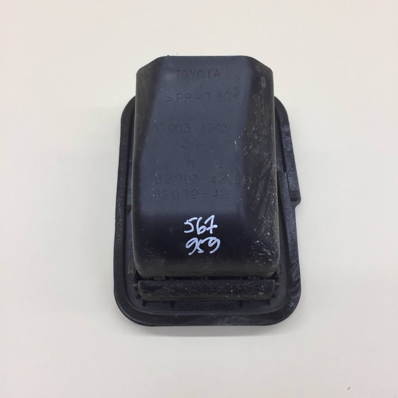 Решетка вентиляционная Toyota Rav 4 (A30) 2006-2013 Решетка вентиляционная Toyota Rav 4 (A30) 2006-2013