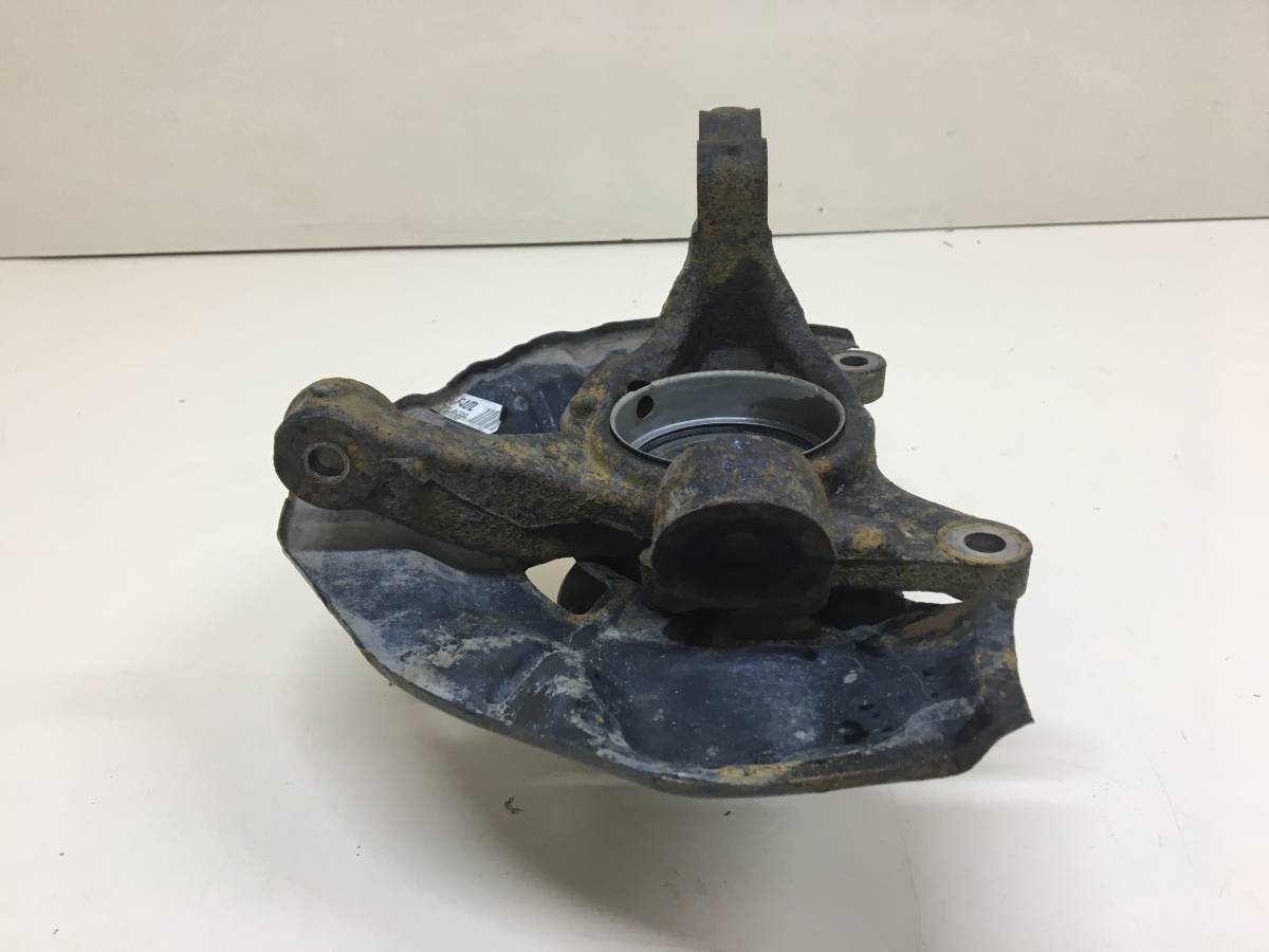Кулак поворотный передний левый Toyota Camry (V40) 2006-2011