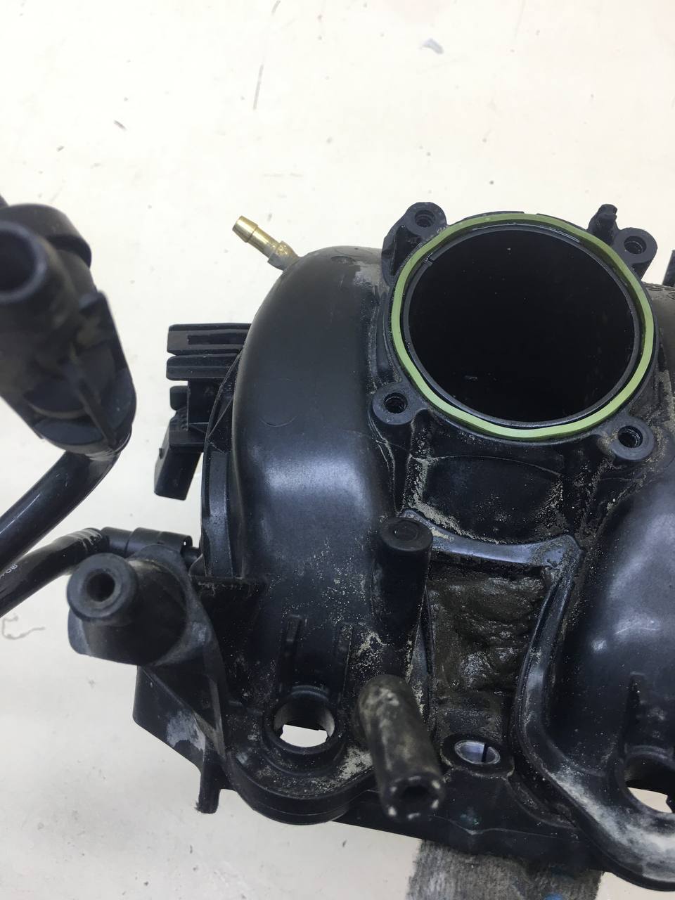 Коллектор впускной Volkswagen Polo (MK5) 2011-2020 Коллектор впускной Volkswagen Polo (MK5) 2011-2020
