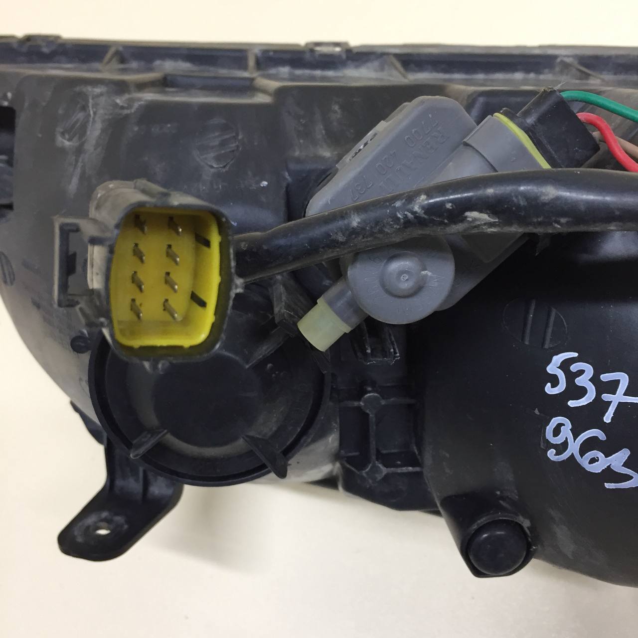 Фара левая Nissan Almera Classic (B10) 2006-2013 Фара левая Nissan Almera Classic (B10) 2006-2013