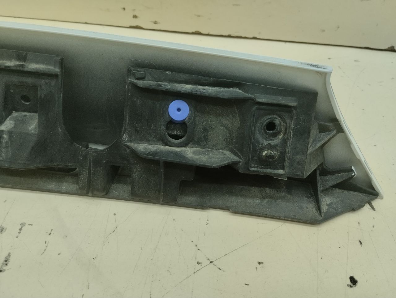 Накладка крышки багажника Ford Mondeo 4 2007-2015 Накладка крышки багажника Ford Mondeo 4 2007-2015