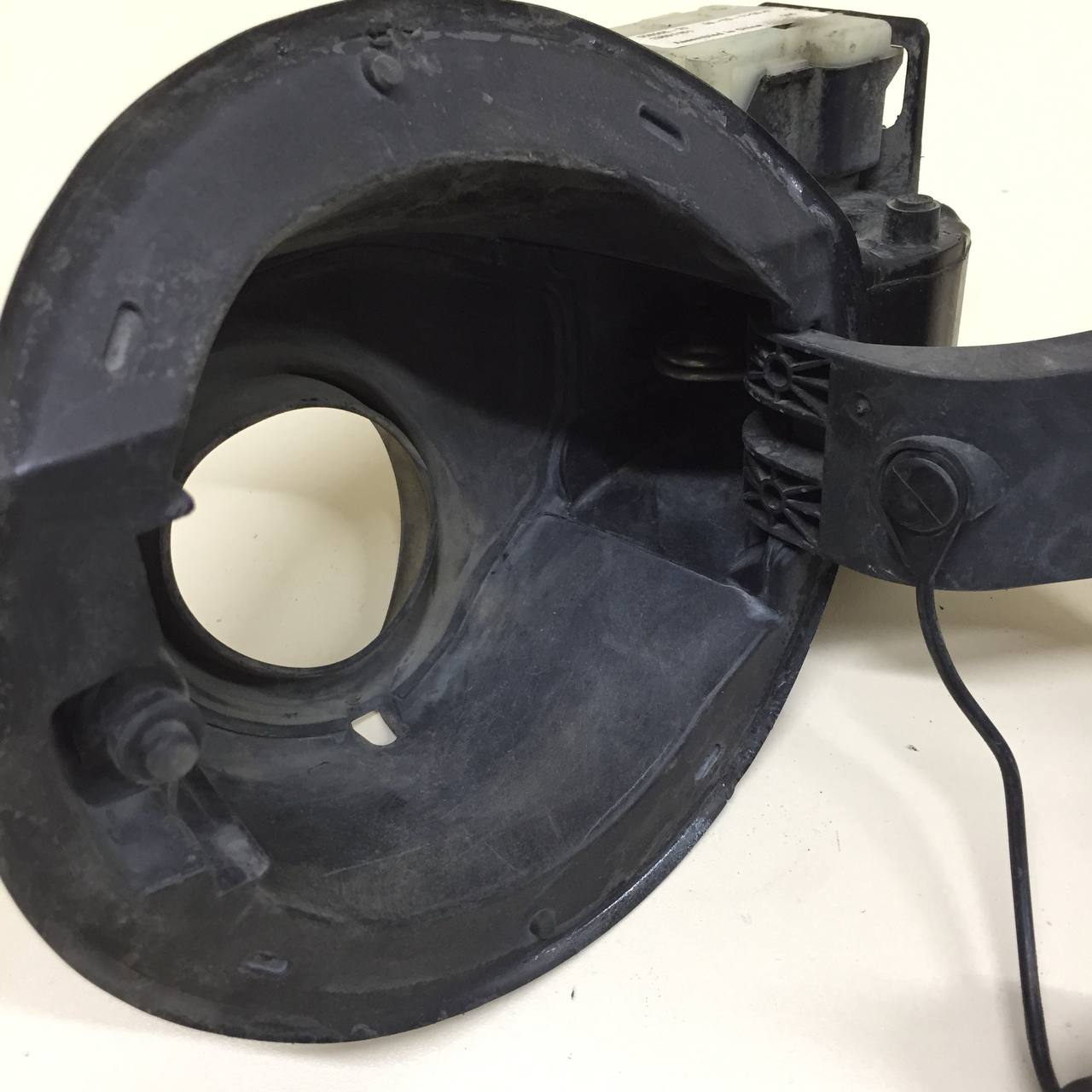 Лючок бензобака Chevrolet Cruze (J300) 2009-2016