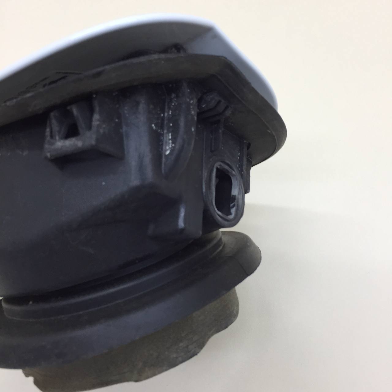 Лючок бензобака Ford Mondeo 4 2007-2015