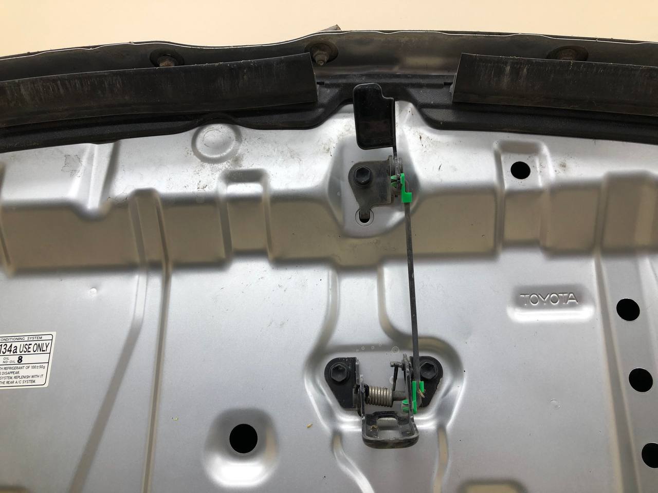 Капот Toyota Rav 4 (A30) 2006-2013