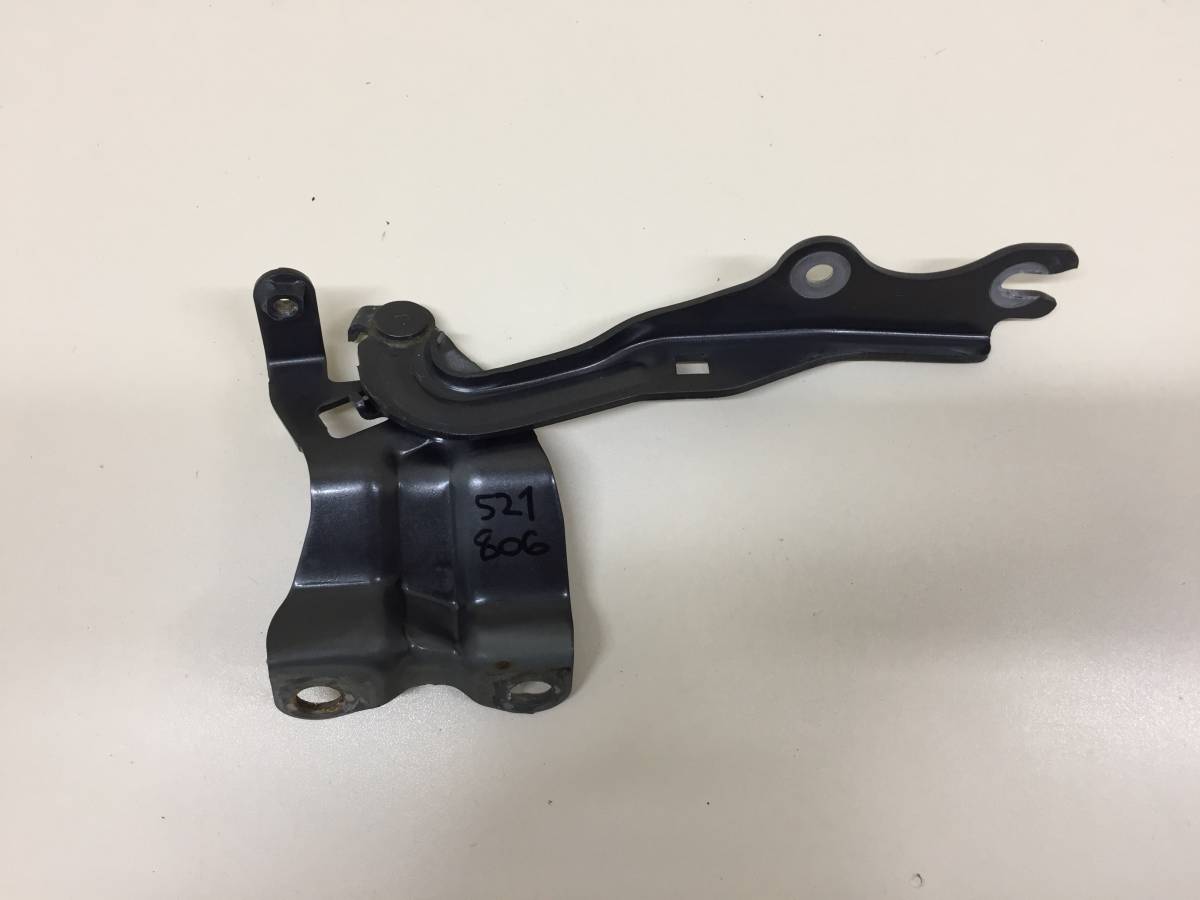Петля капота левая Mazda Mazda 3 (BL) 2009-2013