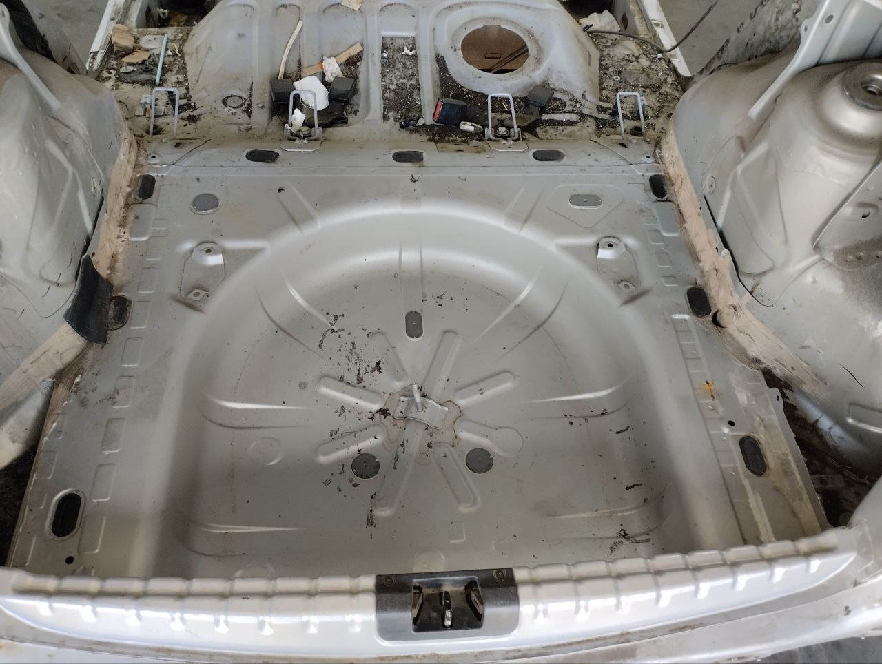 Панель задняя Nissan Terrano (D10) 2014>