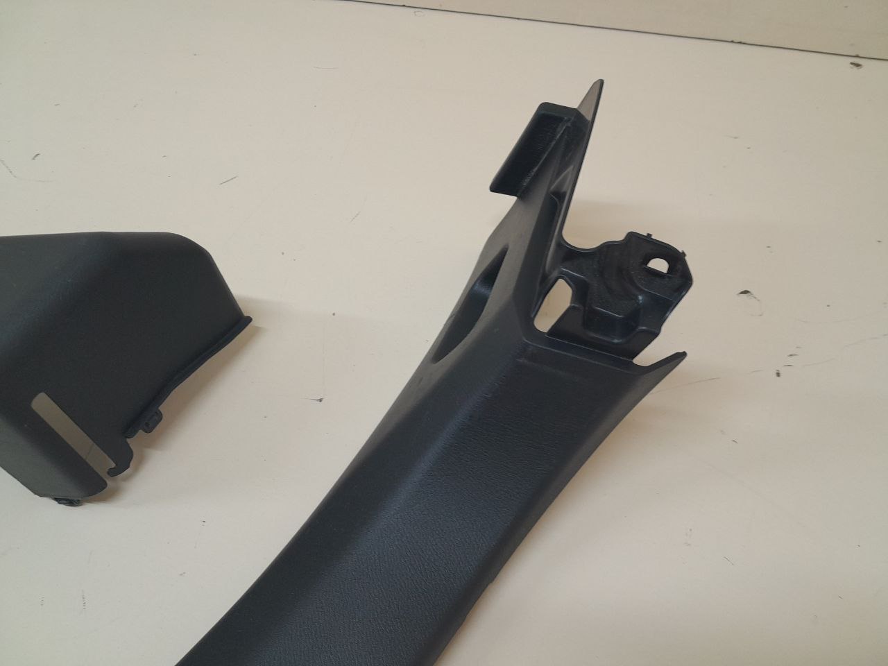 Обшивка багажника Mazda Mazda 3 (BM) 2013-2016 Обшивка багажника Mazda Mazda 3 (BM) 2013-2016