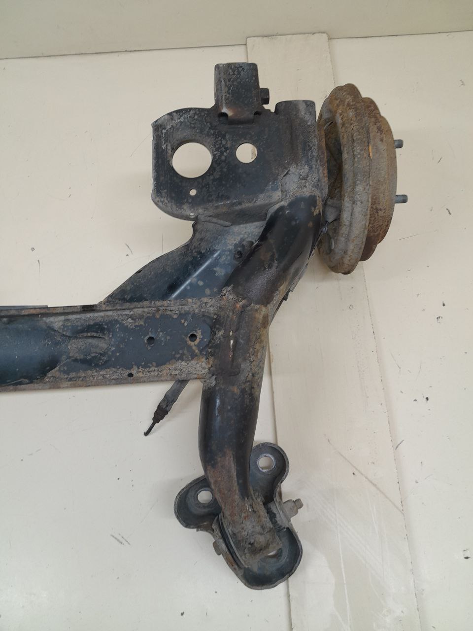 Балка задняя Ford Fusion (JU) 2002-2012 Балка задняя Ford Fusion (JU) 2002-2012