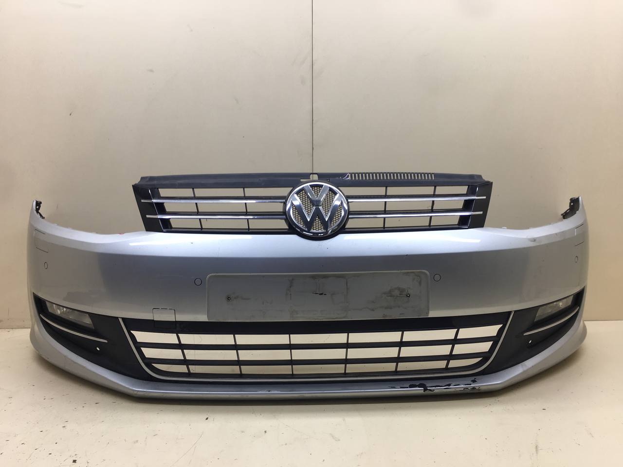 Бампер передний Volkswagen Sharan (7N) 2010-2015 Бампер передний Volkswagen Sharan (7N) 2010-2015