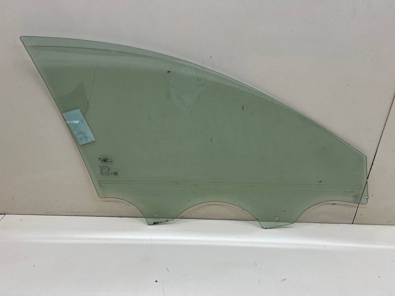 Стекло двери передней левой Jetour Dashing 2022>