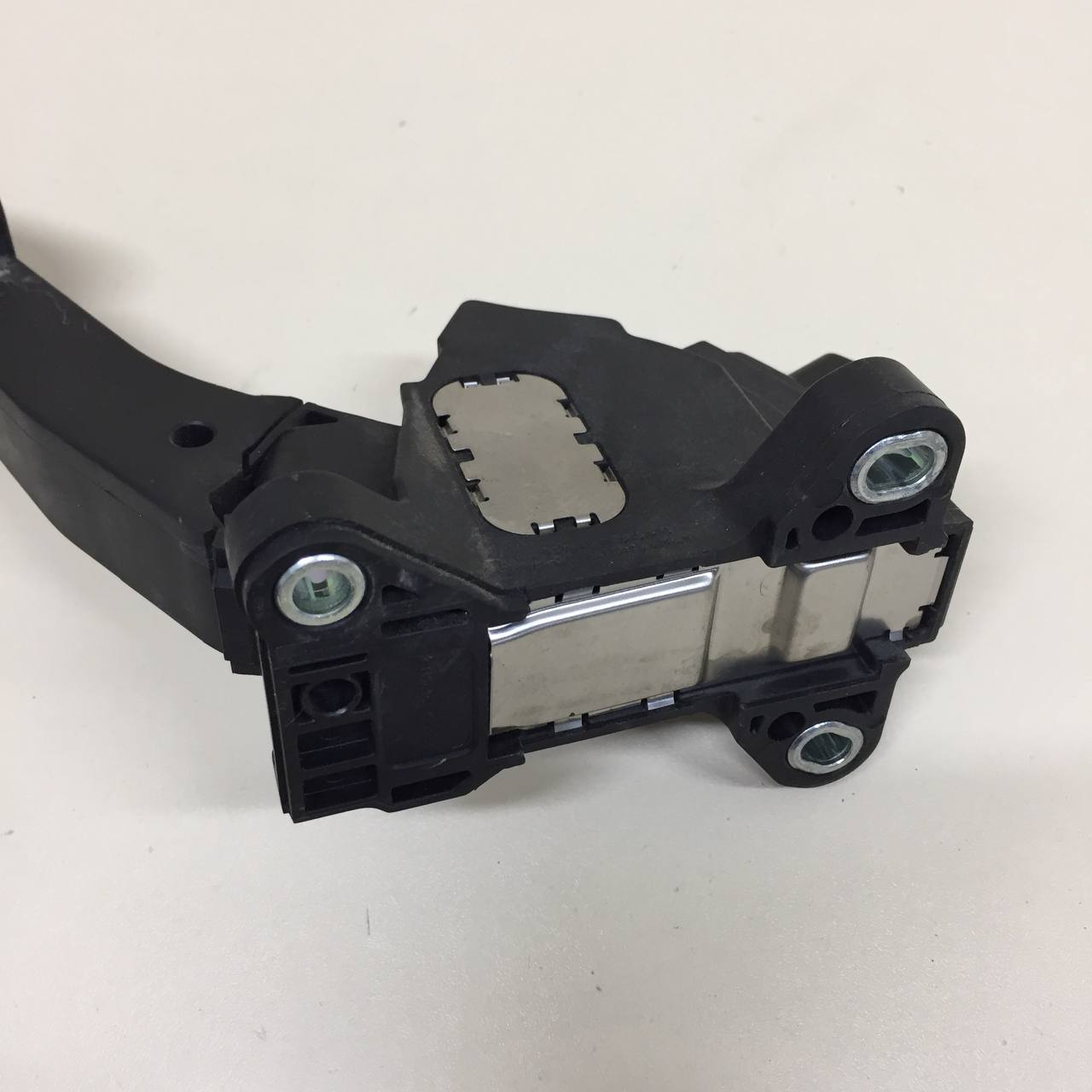 Педаль газа Peugeot 107 2006-2014 Педаль газа Peugeot 107 2006-2014
