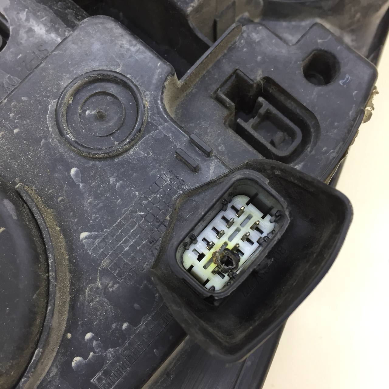 Фара правая Peugeot 308 2007> Фара правая Peugeot 308 2007>