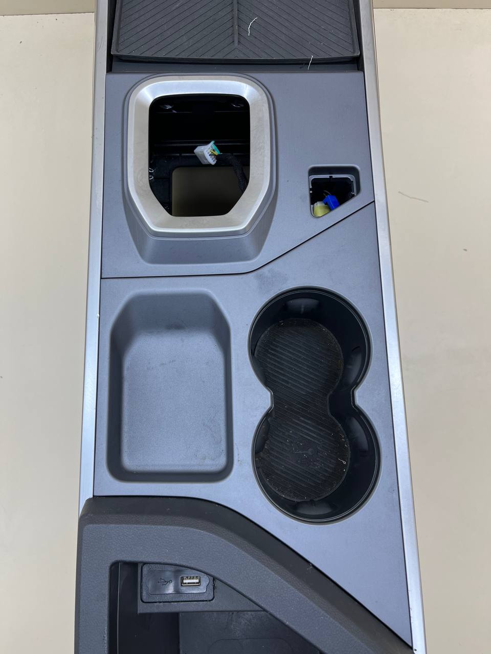 Консоль центральная Jetour Dashing 2022>