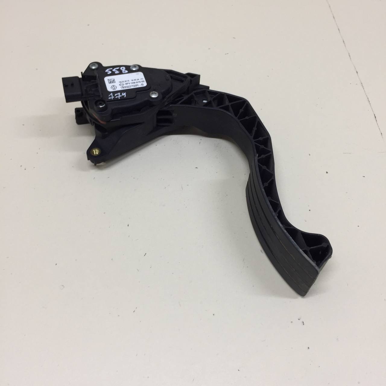 Педаль газа Renault Sandero Stepway (5S) 2014-2022 Педаль газа Renault Sandero Stepway (5S) 2014-2022