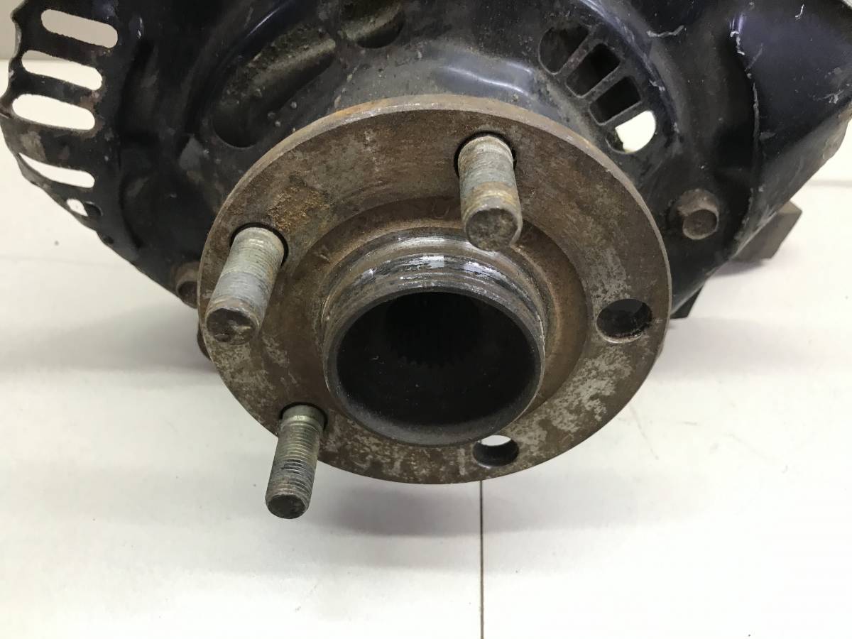 Кулак поворотный передний левый Subaru Impreza (G10) 1996-2000