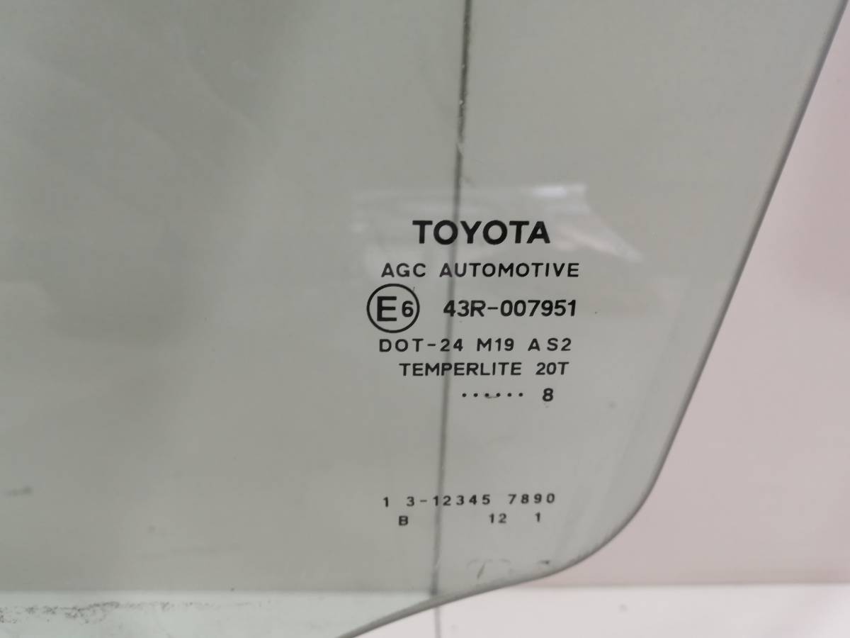 Стекло двери передней левой Toyota Auris (E150) 2006-2012