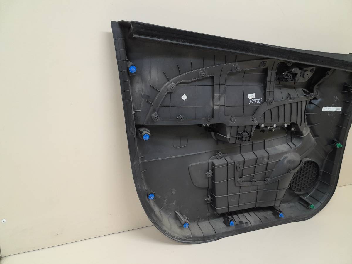 Обшивка двери передней правой Chevrolet Aveo T300 2011>