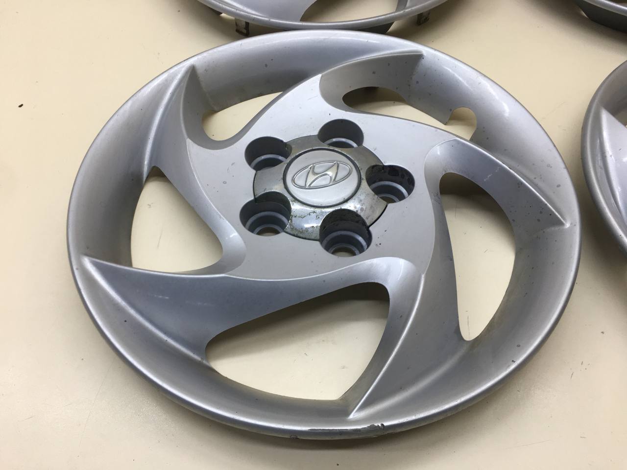 Колпак декоративный Hyundai Trajet 2000-2009