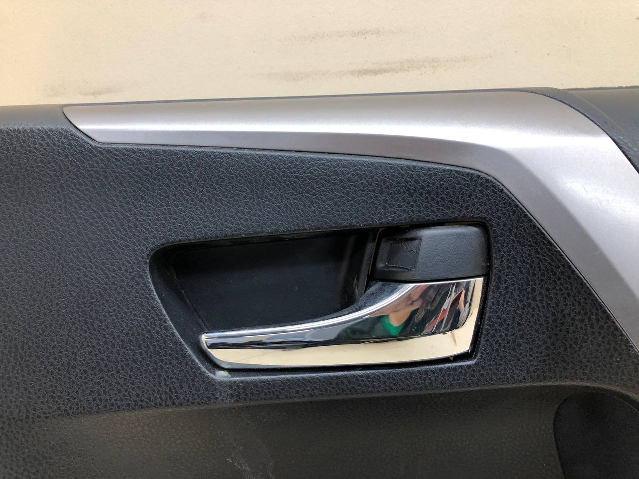 Обшивка двери задней правой Toyota Rav 4 (XA40) 2013-2019