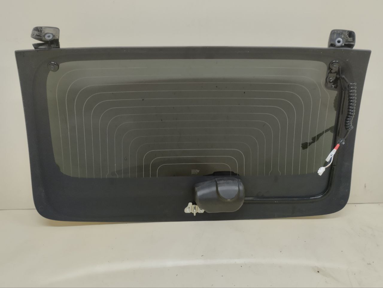 Стекло заднее Peugeot 107 2006-2014 Стекло заднее Peugeot 107 2006-2014