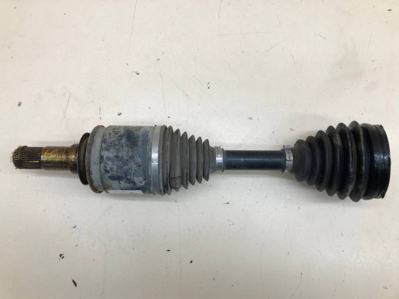 Полуось передняя Toyota Land Cruiser (J200) 2007-2015 Полуось передняя Toyota Land Cruiser (J200) 2007-2015