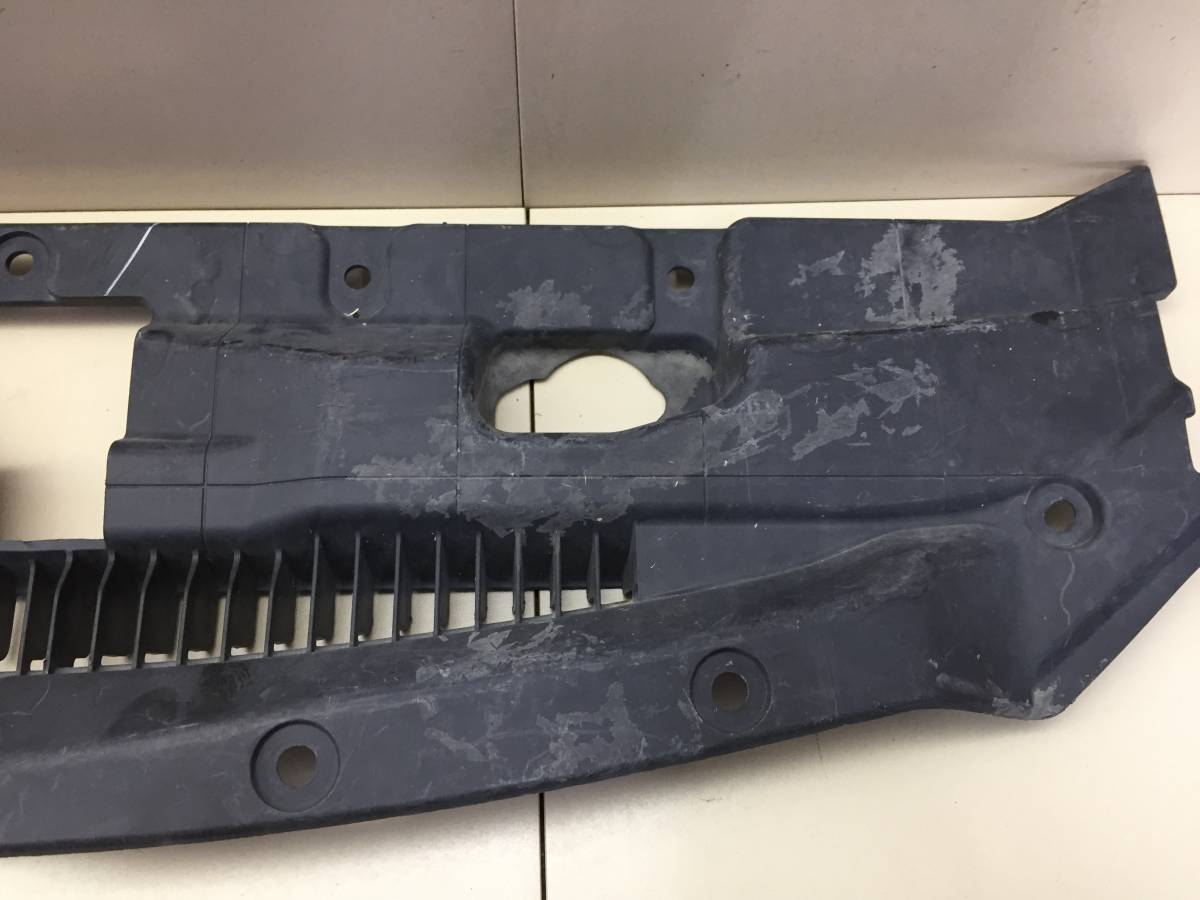 Кожух замка капота Subaru Tribeca (B9) 2004-2008