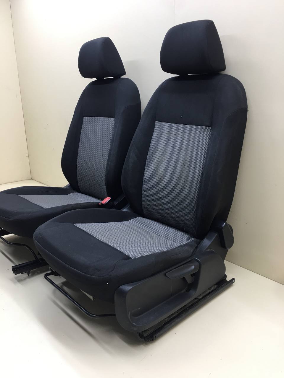 Сиденье (комплект) Volkswagen Polo (MK5) 2011-2020 Сиденье (комплект) Volkswagen Polo (MK5) 2011-2020