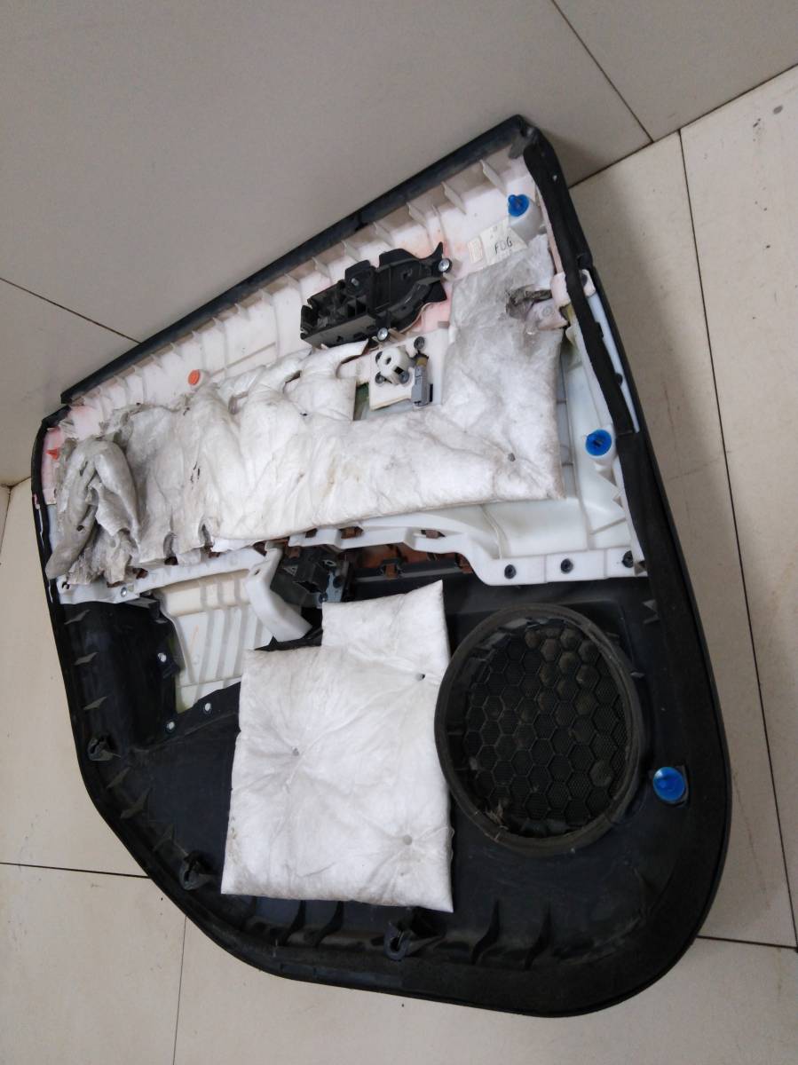 Обшивка двери задней правой Nissan Teana J32 2008-2013