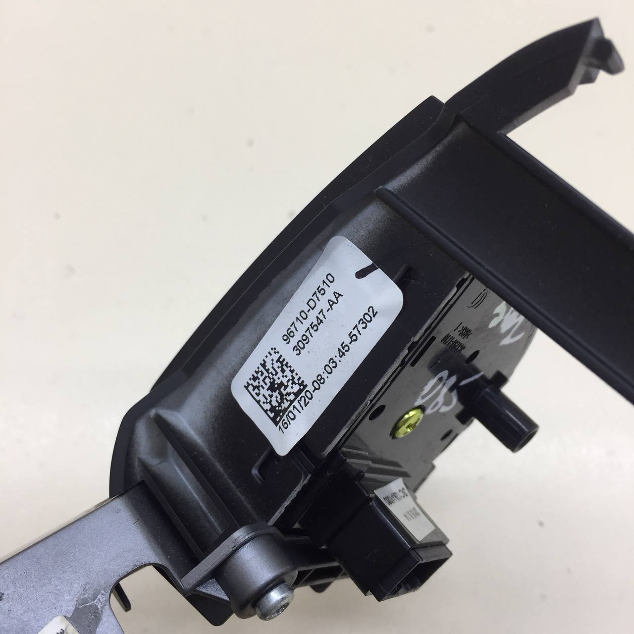 Кнопка многофункциональная Hyundai Tucson (TL) 2015-2021 Кнопка многофункциональная Hyundai Tucson (TL) 2015-2021