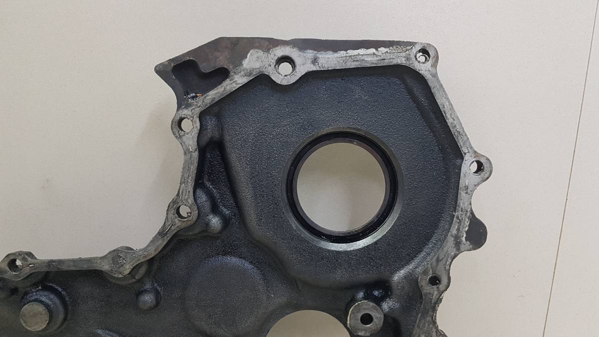 Крышка двигателя передняя Mazda BT-50 2006-2012