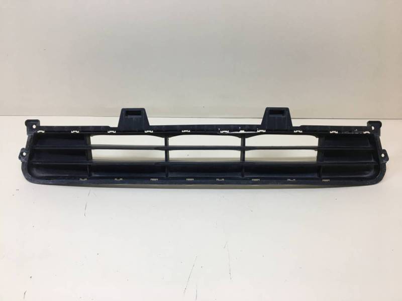 Решетка в бампер центральная Kia Seltos 2019>