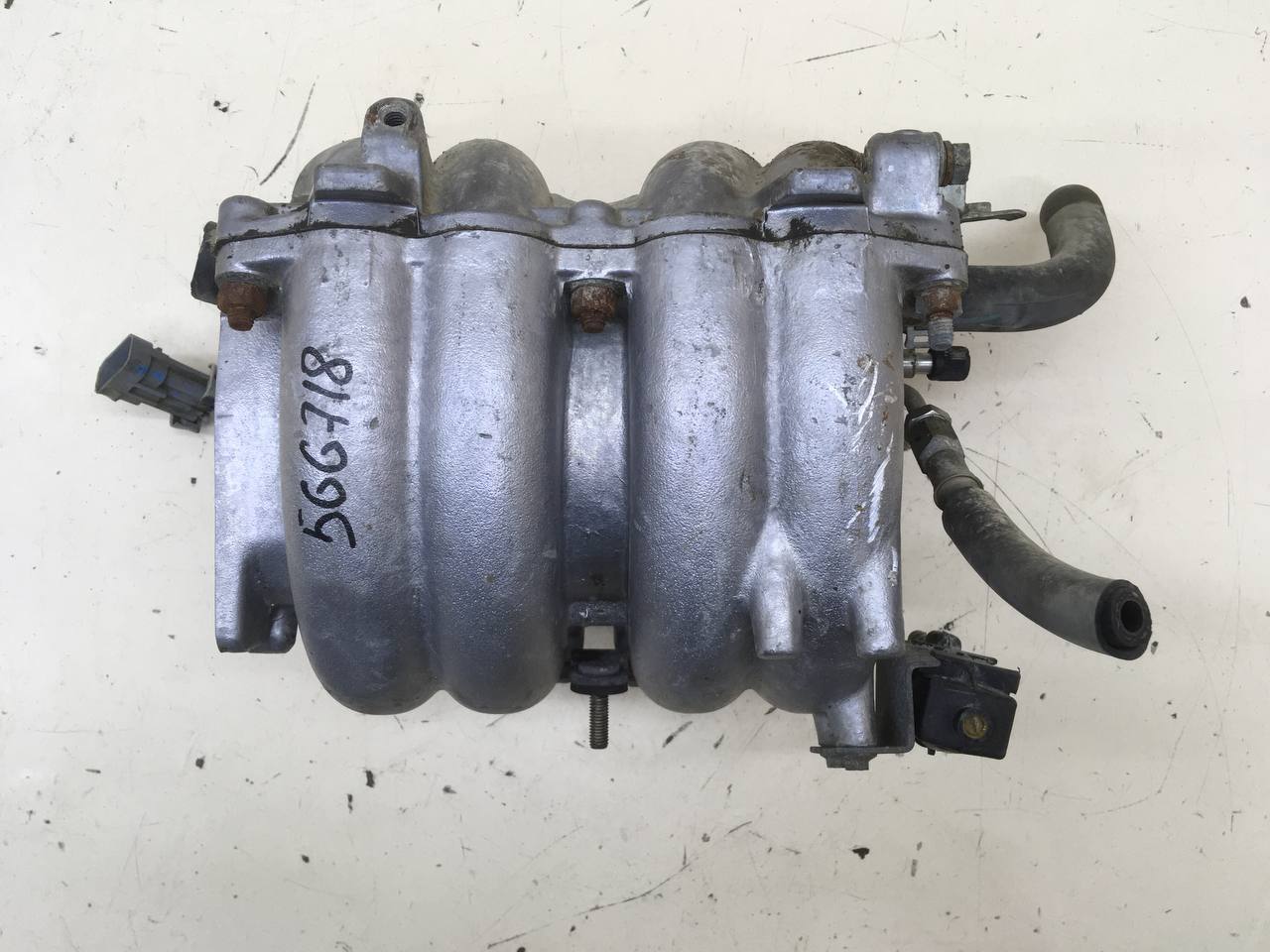 Коллектор впускной Chevrolet Niva 2009-2020 Коллектор впускной Chevrolet Niva 2009-2020