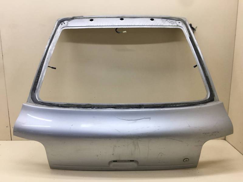 Дверь багажника Subaru Impreza (G10) 1996-2000